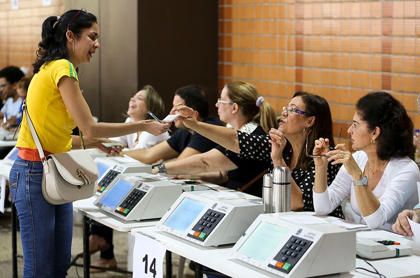 Mesários terão isenção de taxa para inscrição em concurso público (Marcelo Camargo/Agência Brasil)