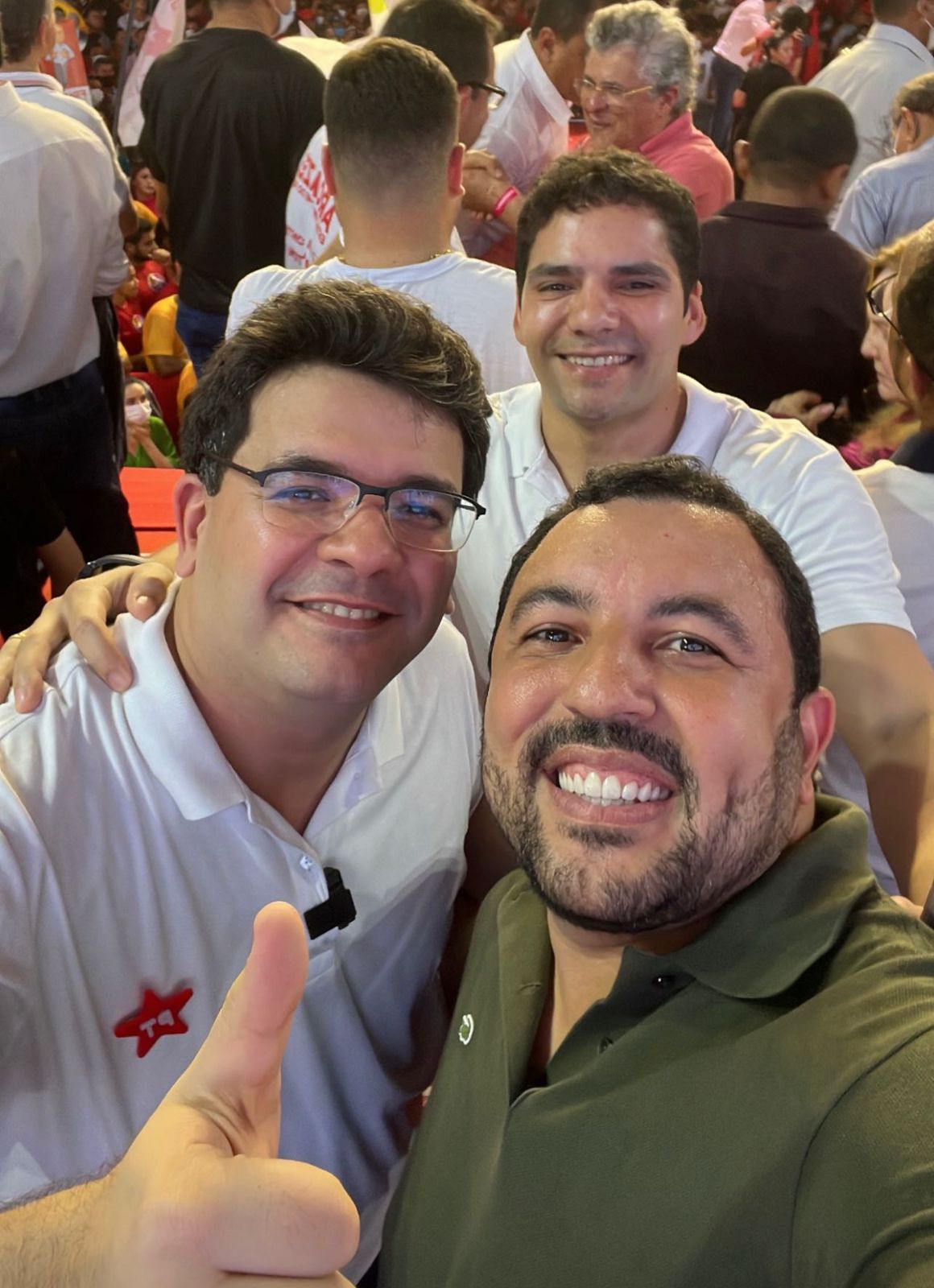 João Pessoinha posou para selfie ao lado de Rafael Fonteles. Foto: Arquivo Pessoal