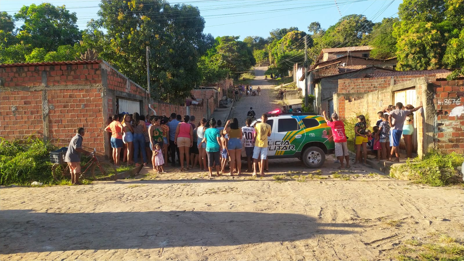 Homem é assassinado a tiros no bairro Anita Ferraz em Teresina (Foto: Ivan Lima/ Meio Norte)