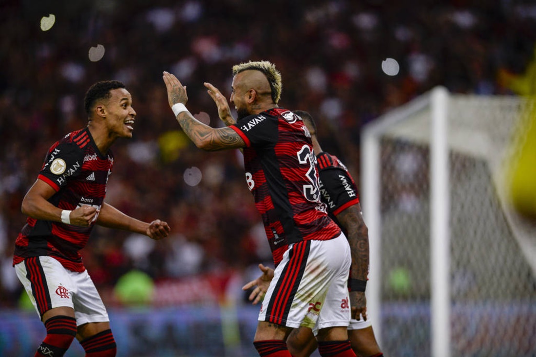 Flamengo goleia o Atlético-GO e dorme no G-4 do Brasileirão - Foto: Marcelo Cortes/Flamengo