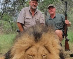 Caçador de leões e girafas é morto a tiros na África do Sul