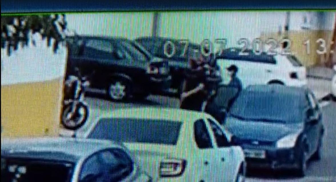 Assaltantes rendem funcionários e fazem arrastão no Cras do bairro Redenção (Foto: Reprodução/ WhatsApp)