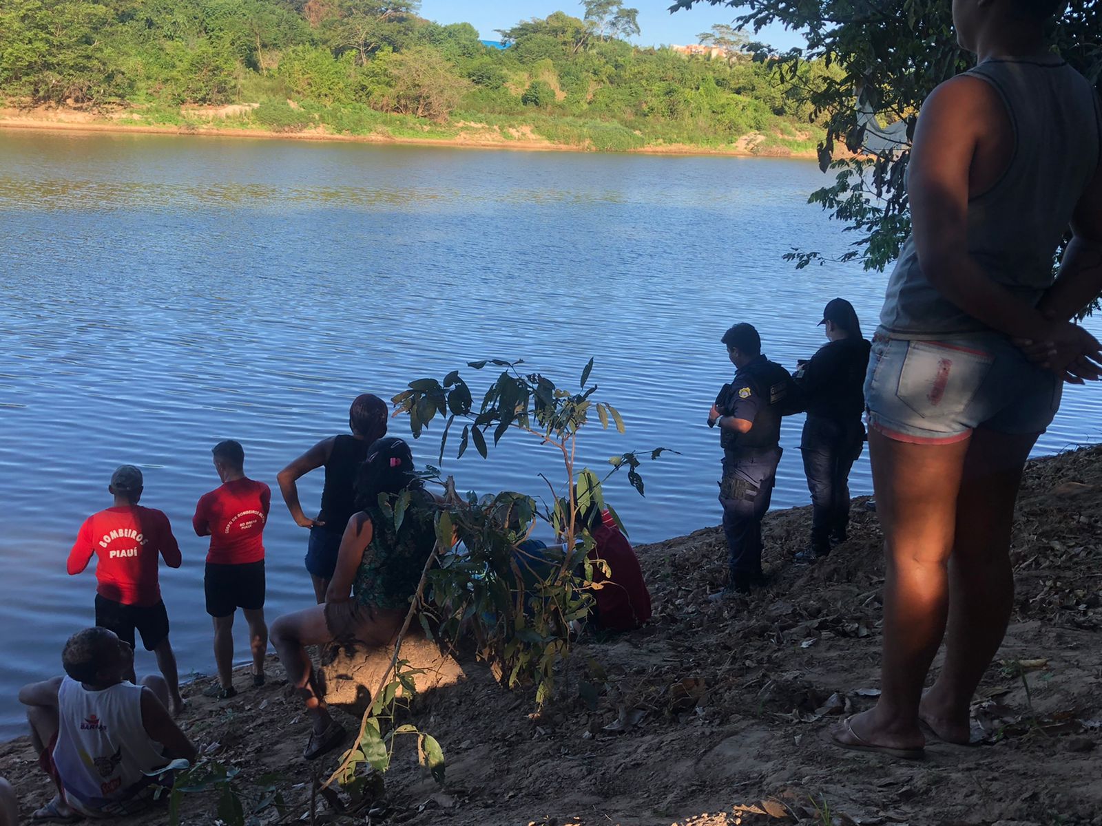 Homem embriagado entra em rio e morre afogado na zona Norte de Teresina (Foto: Matheus Oliveira/ Rede Meio Norte)