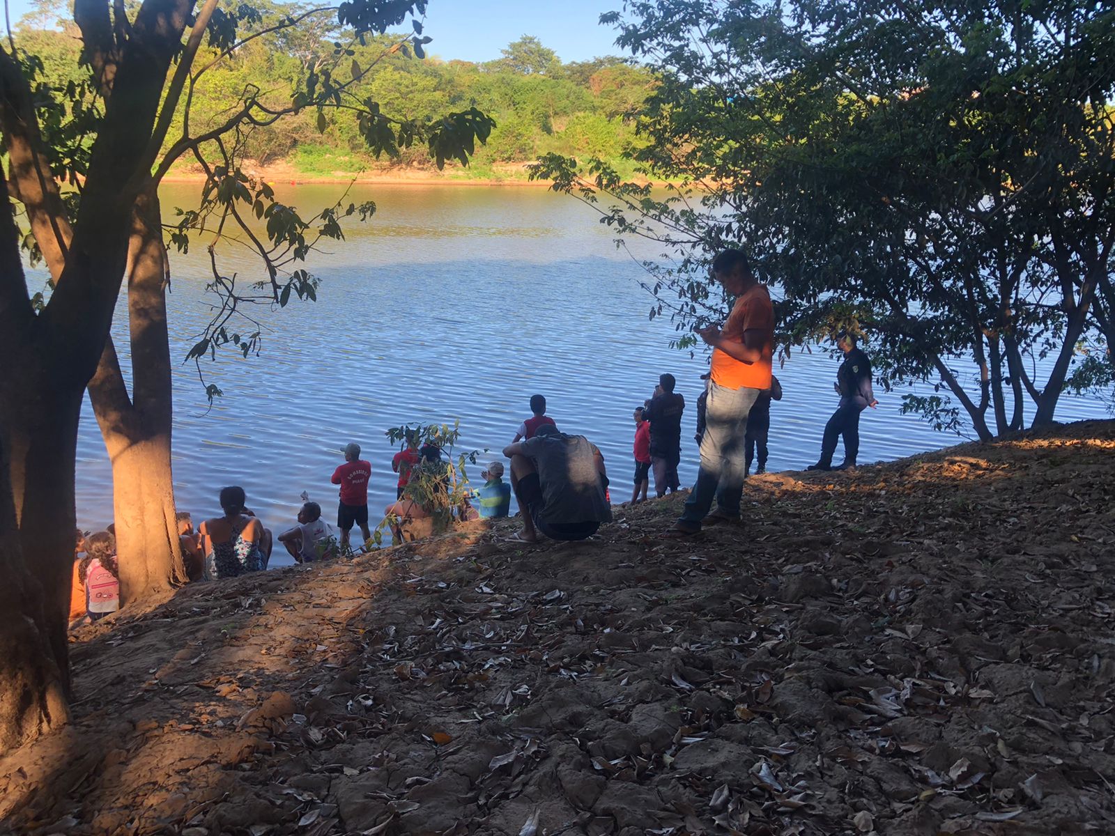 Homem embriagado entra em rio e morre afogado na zona Norte de Teresina (Foto: Matheus Oliveira/ Rede Meio Norte)