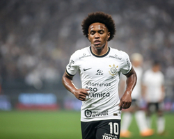 Willian confirma saída do Corinthians e admite decepção com seu desempenho