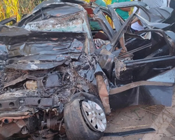  Acidente entre caminhão e táxi de Teresina deixa 5 mortos no Maranhão