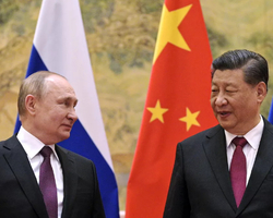 China anuncia o envio de tropas militares para a Rússia