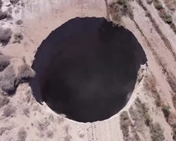 Mistério no deserto: buraco gigante aparece no Atacama e chama atenção