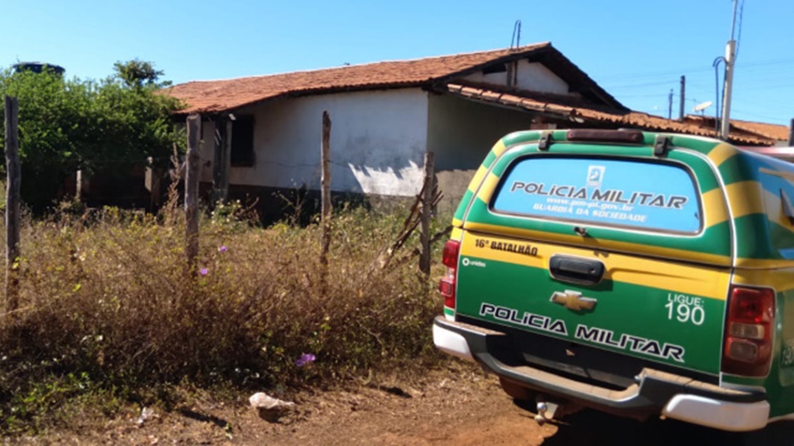 Crime ocorreu dentro de residência abandonada - Foto: Revista Opinião