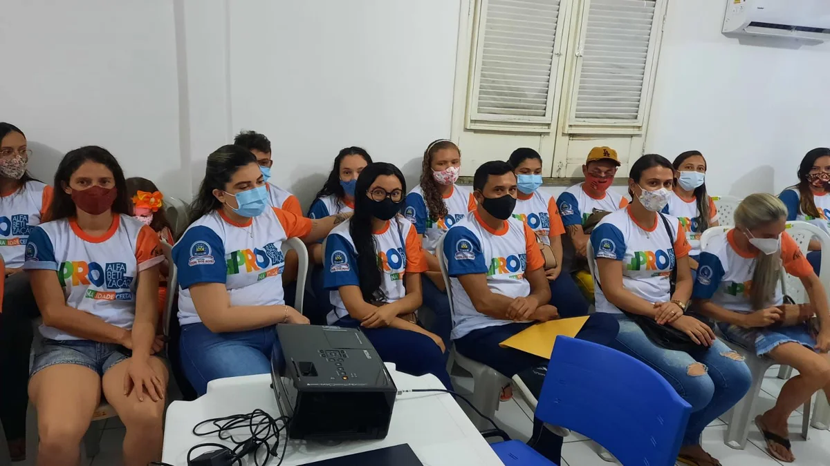 Programa de Alfabetização de Jovens e Adultos é desenvolvido pelo Governo do Piauí