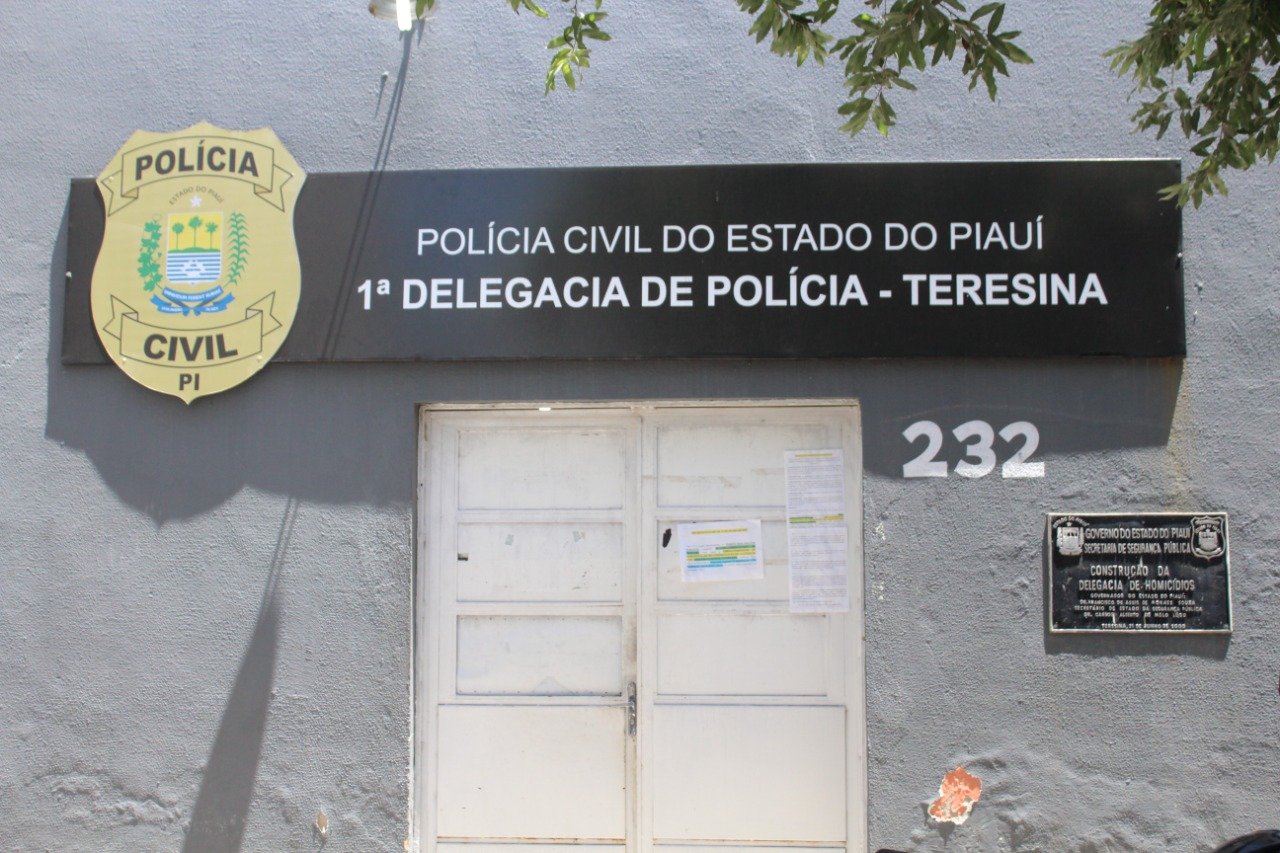 Sede da 1ª Delegacia de Polícia de Teresina (Foto: Raissa Morais)