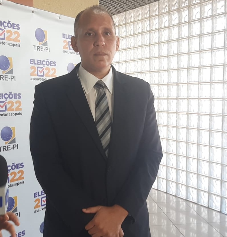 Juiz Marcelo Barros Pio (Isabel Cardoso)