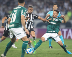 Palmeiras reage após tomar 2 a 0 do Atlético-MG e busca empate no Mineirão