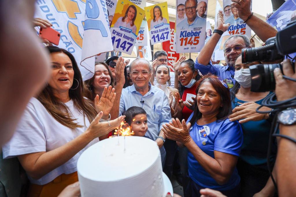 Candidato Sílvio Mendes comemora aniversário no Shopping da Cidade (Divulgação)