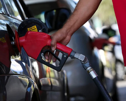 Petrobras anuncia redução de R$ 0,20 no preço do diesel 