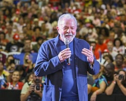 Lula terá maior coligação e tempo de TV, com sete inserções diárias