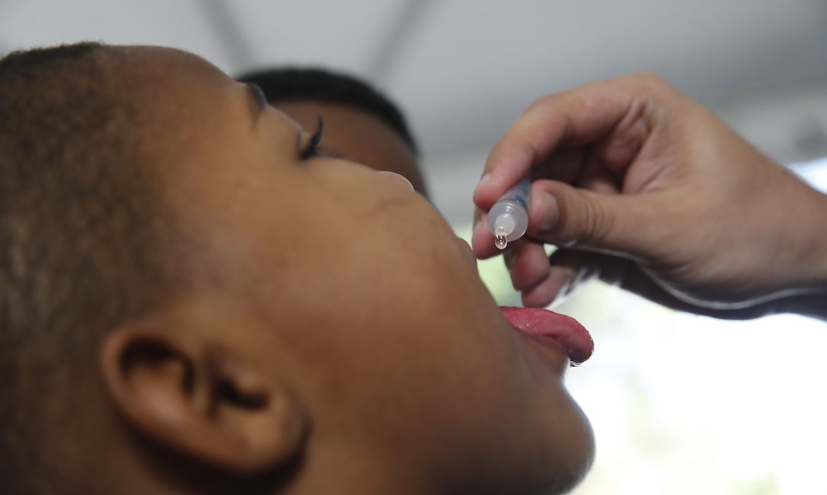 Campanha de Vacinação contra a Polio e Multivacinação inicia hoje (8) - Foto: Agência Brasil