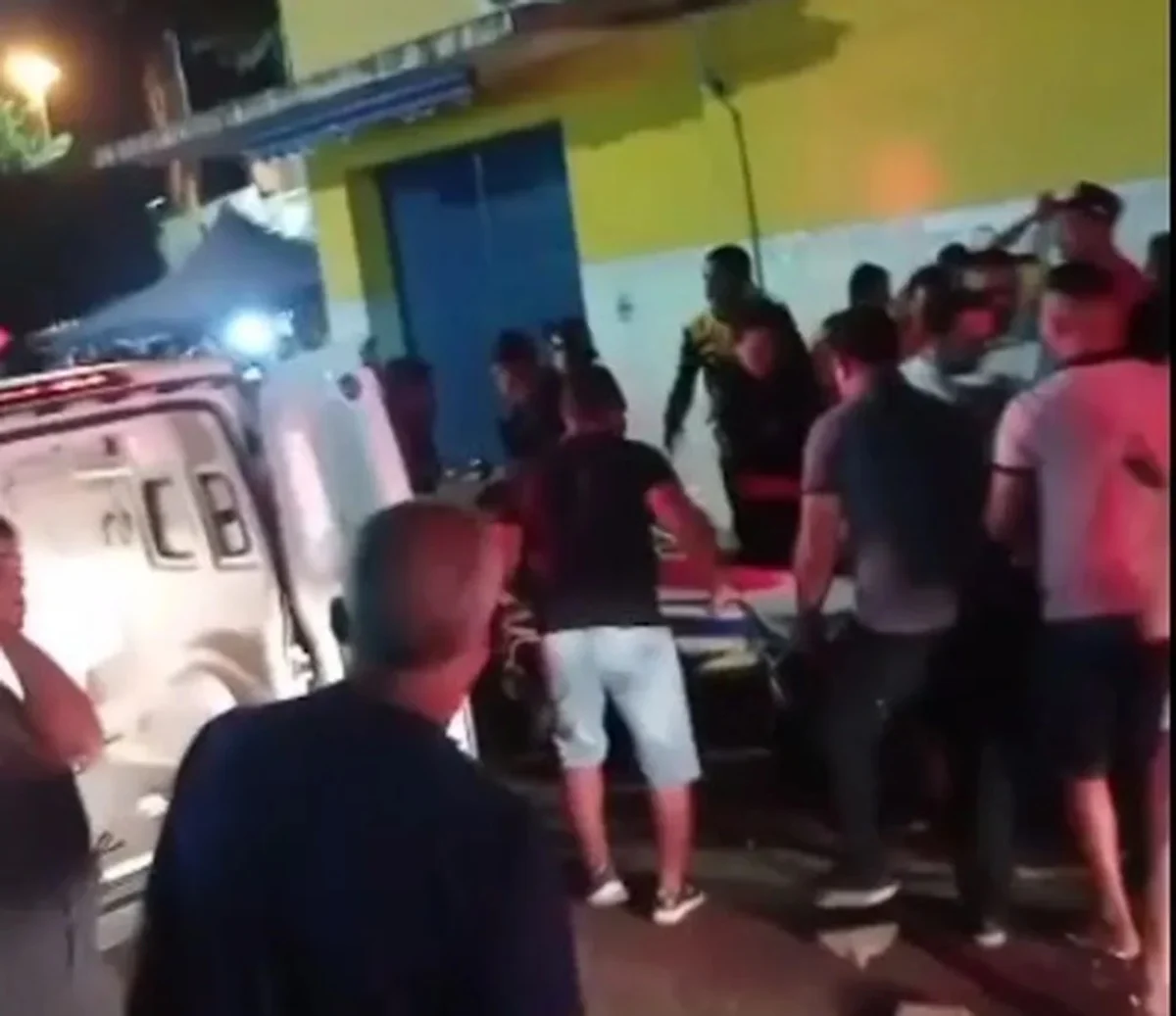 Desabamento de uma marquise deixou ao menos cinco mortos e nove feridos em Aliança (Foto: Reprodução)Desabamento de uma marquise deixou ao menos cinco mortos e nove feridos em Aliança (Foto: Reprodução)