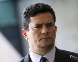 Sergio Moro é condenado a pagar R$ 10 mil por ignorar decisão judicial