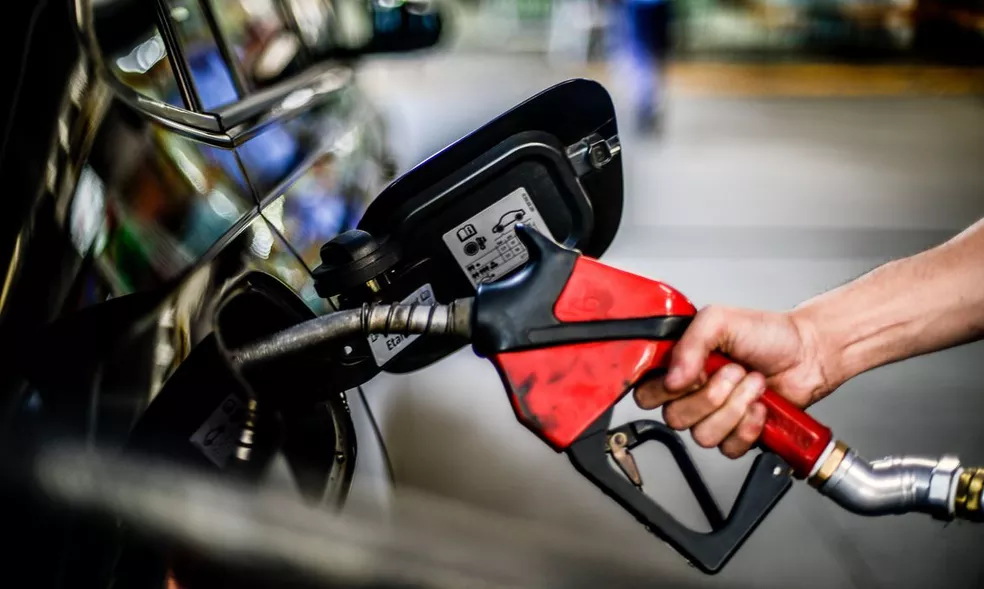 Gasolina cai mais 1,4% e já fica abaixo de R$ 5, aponta ANP (Foto: Marcello Casal/ Agência Brasil)