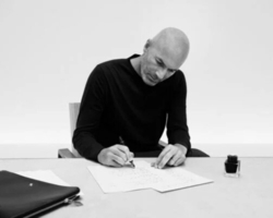 Jogador Zidane é o novo embaixador da marca de luxo Montblanc