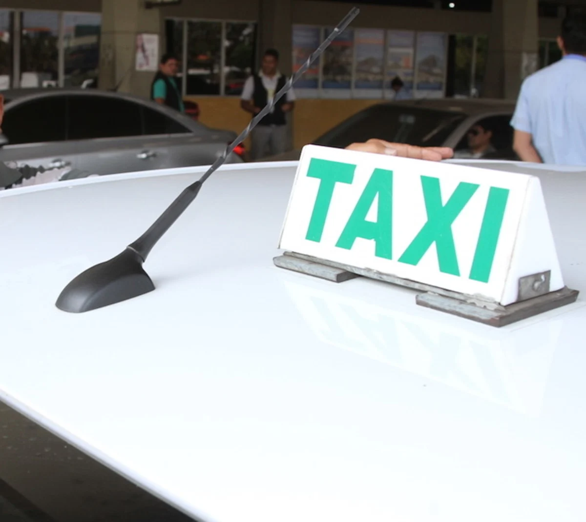 Confederação do Transporte repudia regulação do táxi lotação em Teresina (Foto: Reprodução)