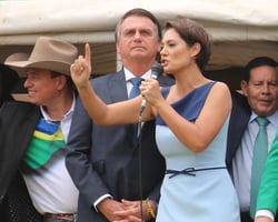 Michele chama de “alpinista” quem usa o sobrenome Bolsonaro nas eleições