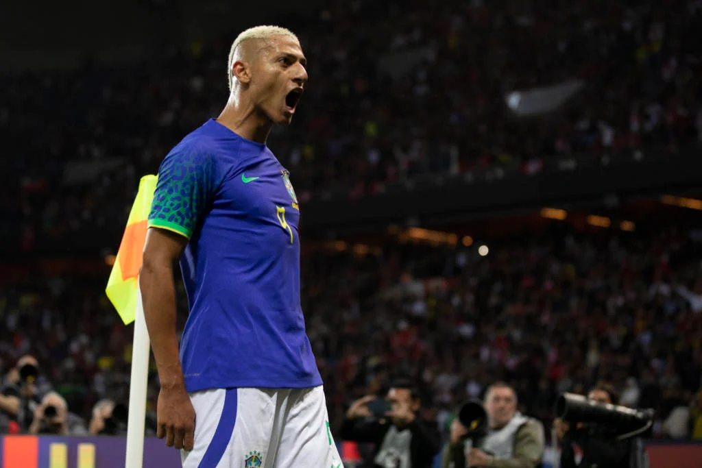 A resposta do Brasil veio logo na sequência, com Richarlison (Foto: Reprodução)