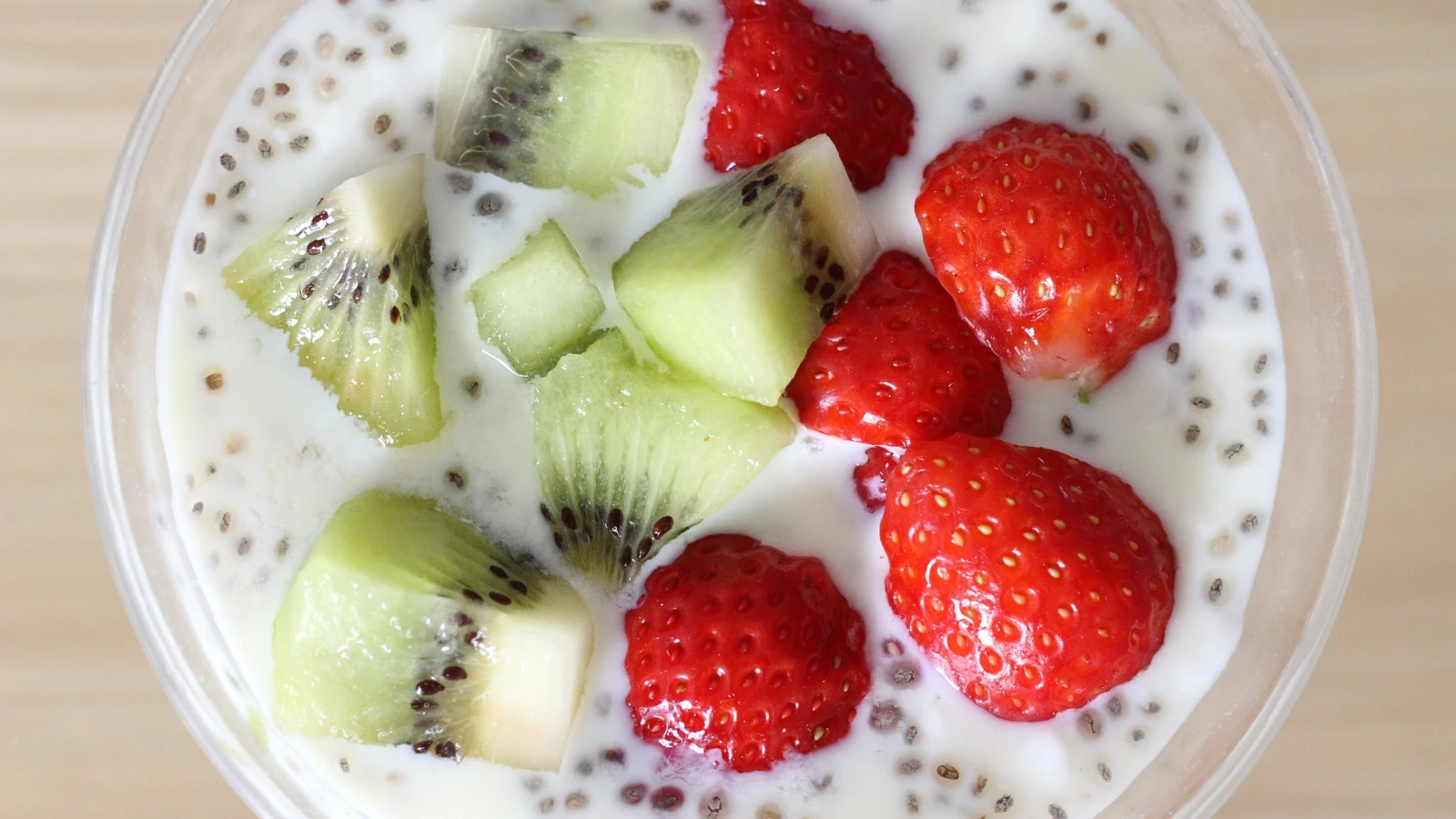 Iogurte e frutas