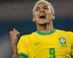 Tite convoca Pedro para os últimos amistosos do Brasil antes da Copa 